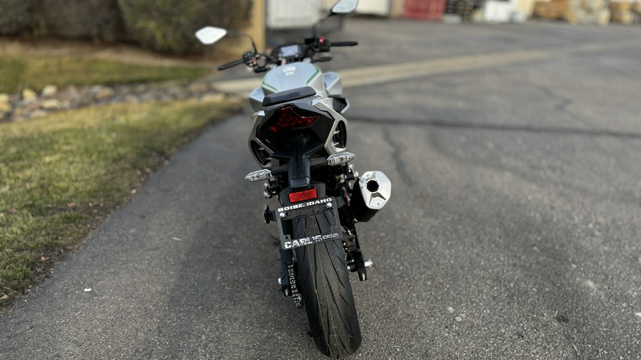 2024 Kawasaki Z7 Hybrid ABS