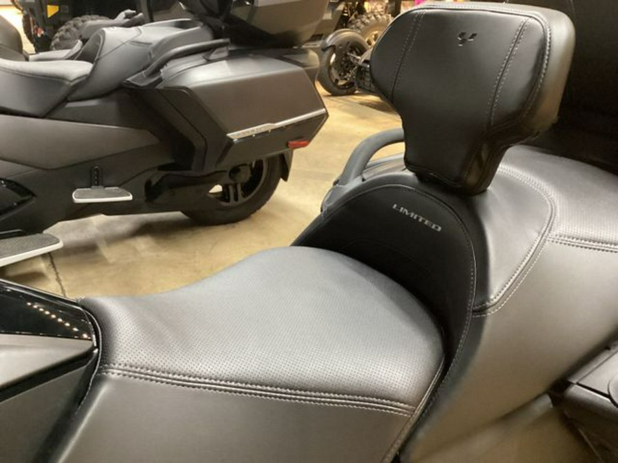 New 2024 CAN-AM SPYDER RT LIMITED CARBON BLACK