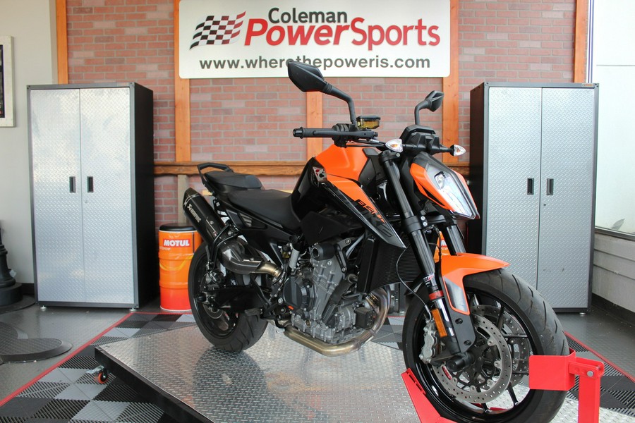 2022 KTM 890 DUKE