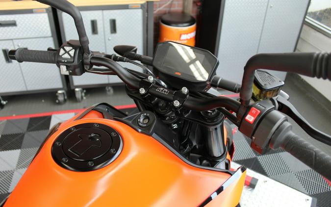 2022 KTM 890 DUKE