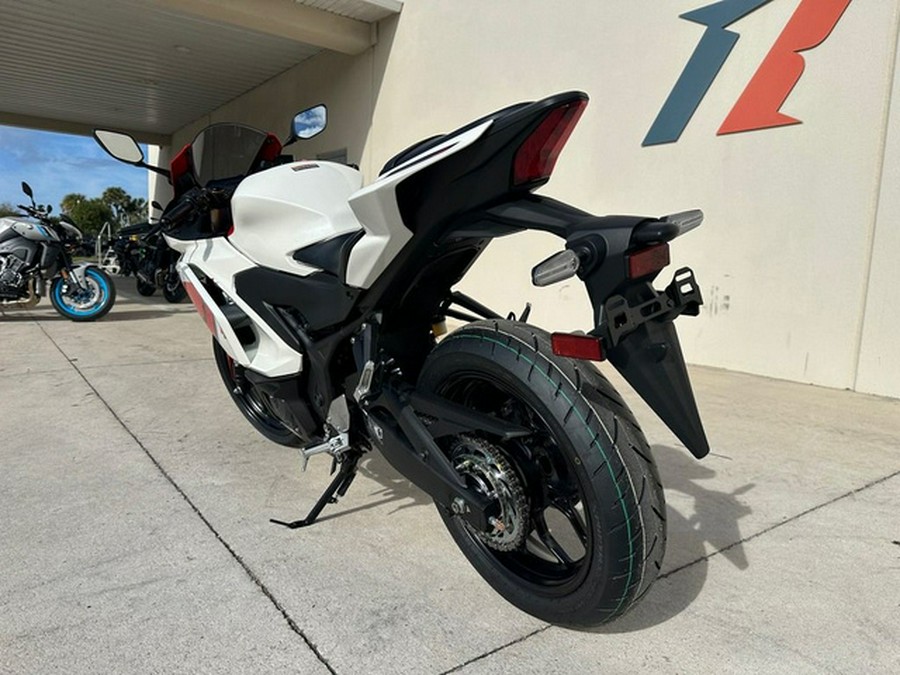 2026 Yamaha YZF-R3 70th Anniversary Edition