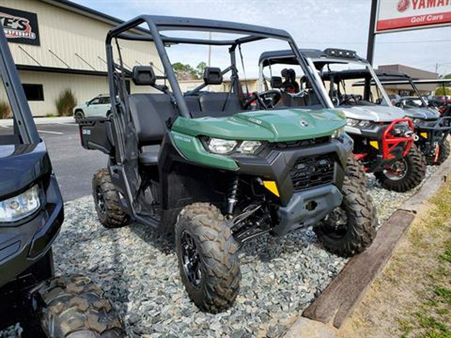 2024 Can-Am Defender DPS HD10