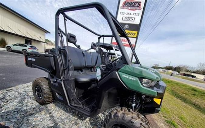 2024 Can-Am Defender DPS HD10