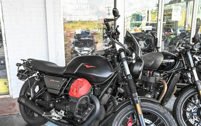 2018 Moto Guzzi V7 III Carbon Carbon Dark