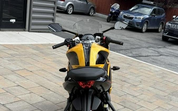 2026 Triumph Daytona 660 Cosmic Yellow Sapphire Black