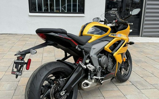 2026 Triumph Daytona 660 Cosmic Yellow Sapphire Black