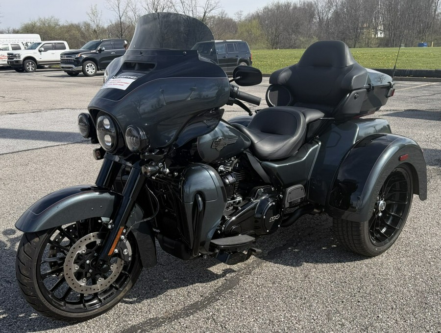 2025 Tri Glide® Ultra FLHTCUTG