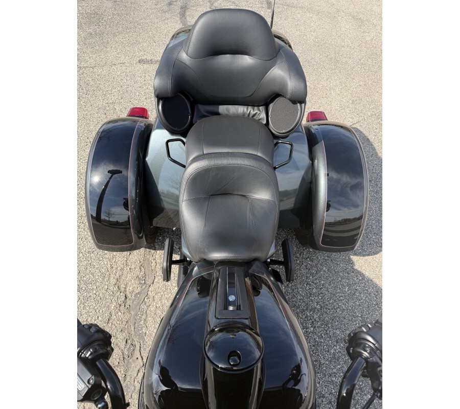 2025 Tri Glide® Ultra FLHTCUTG