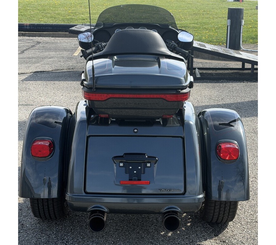 2025 Tri Glide® Ultra FLHTCUTG