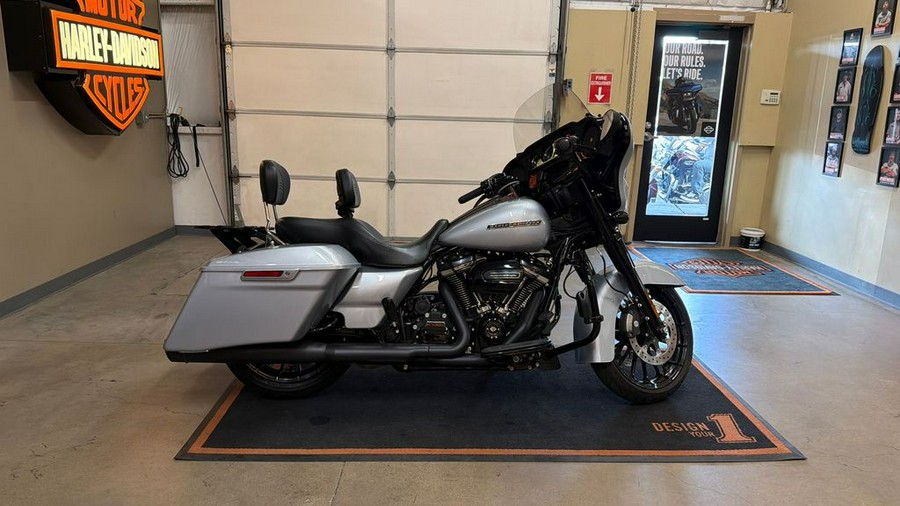 2019 Harley-Davidson Street Glide® Special