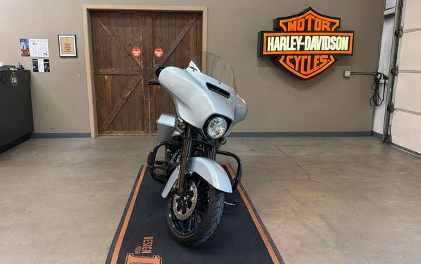 2019 Harley-Davidson Street Glide® Special