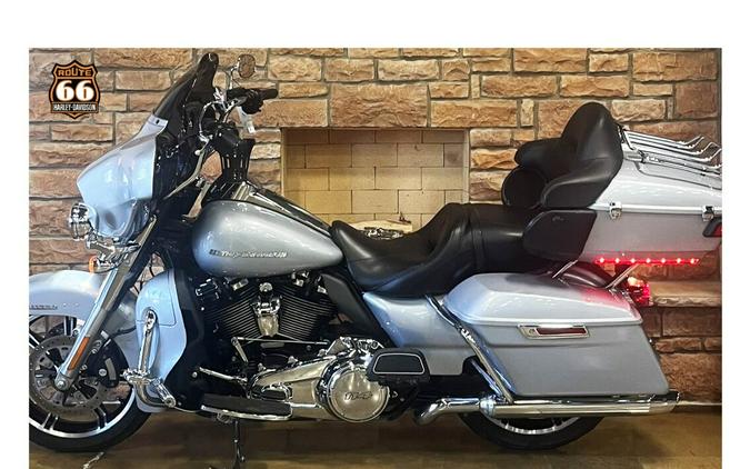 Barracuda Silver 2020 Harley-Davidson® Ultra Limited FLHTK