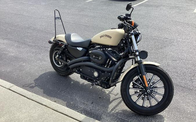 2015 Harley-Davidson® XL883N - Sportster® Iron 883™