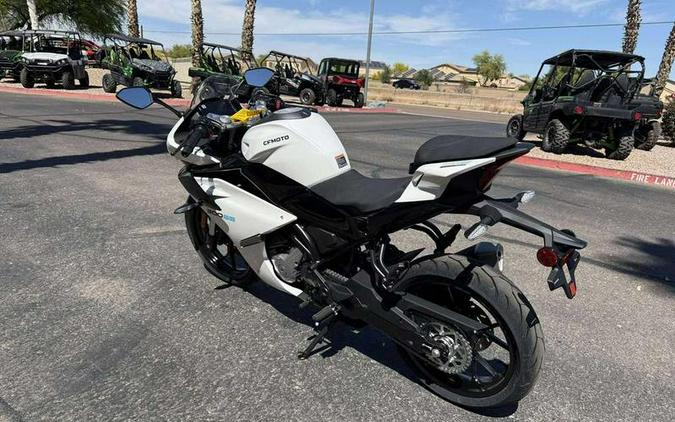 2025 CFMOTO 300SS