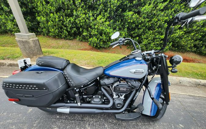 2023 Harley-Davidson Heritage Classic Billiard Blue/Billiard Gray - Black Finish