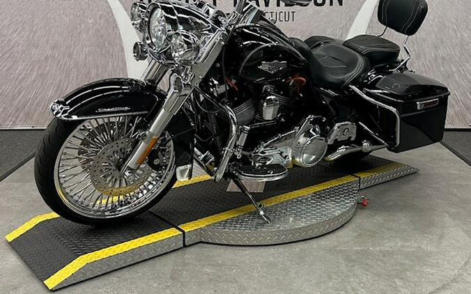 2016 FLHR Road King