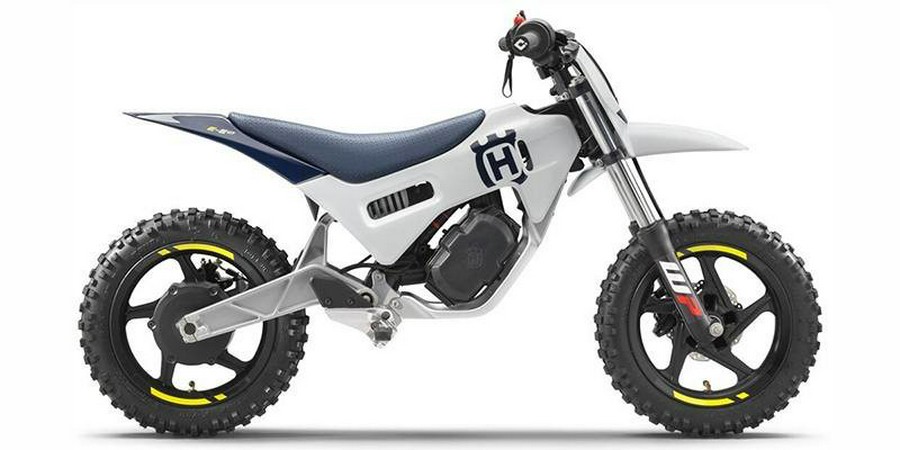 2025 Husqvarna Motorcycles EE 2