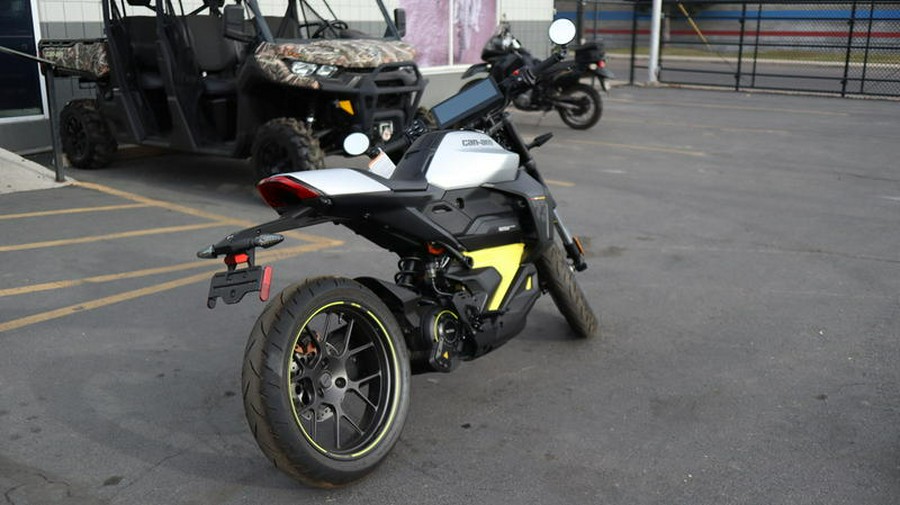 2025 Can-Am® Pulse '73