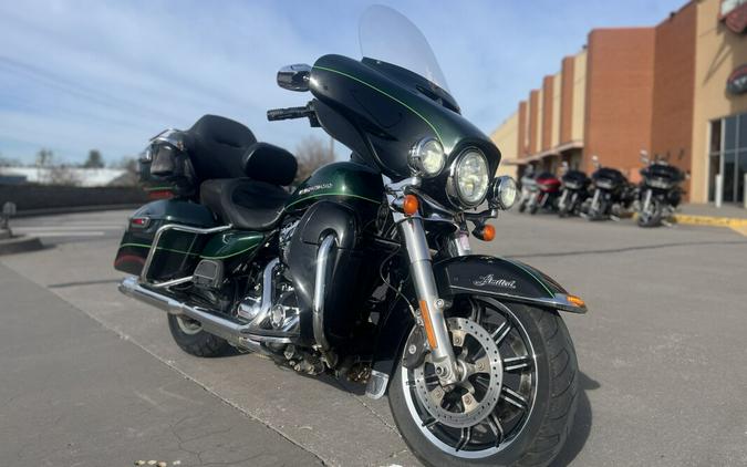 2015 Harley-Davidson® Ultra Limited FLHTK Two-Tone Deep Jade Pearl/Vivid Black 680630