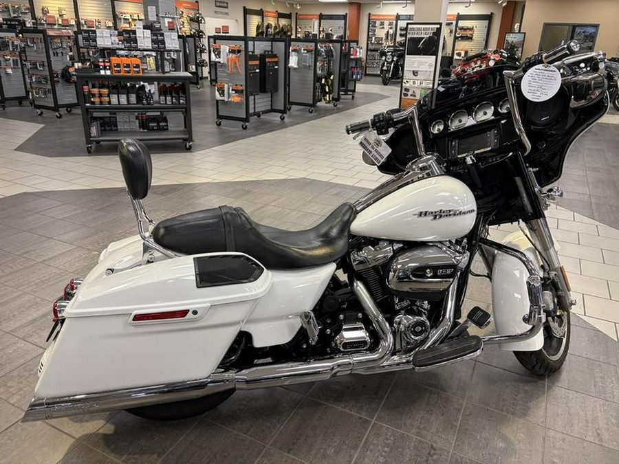 2017 Harley-Davidson® FLHXS - Street Glide® Special