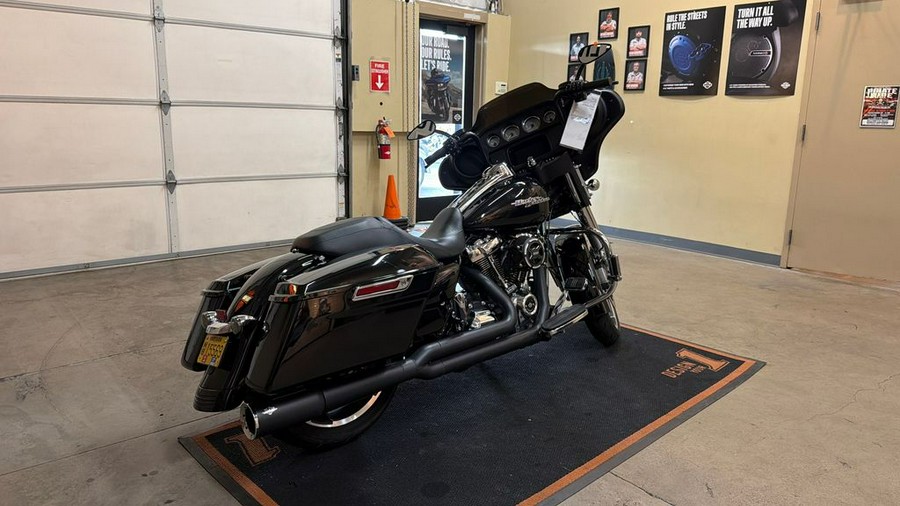 2020 Harley-Davidson Street Glide® Base