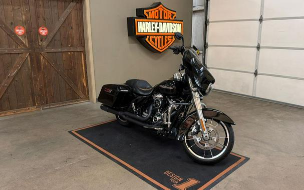 2020 Harley-Davidson Street Glide® Base