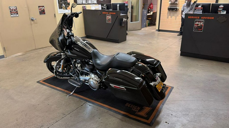 2020 Harley-Davidson Street Glide® Base