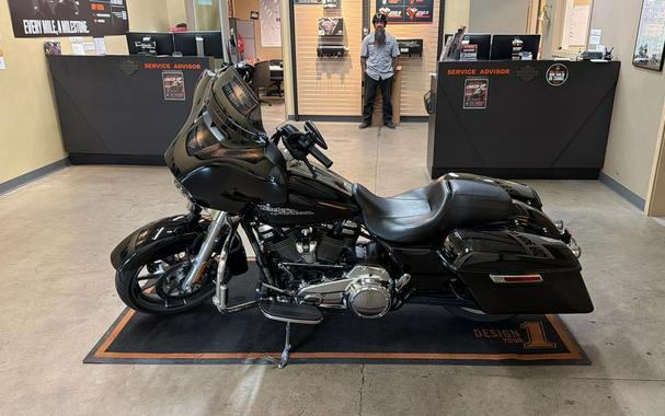 2020 Harley-Davidson Street Glide® Base