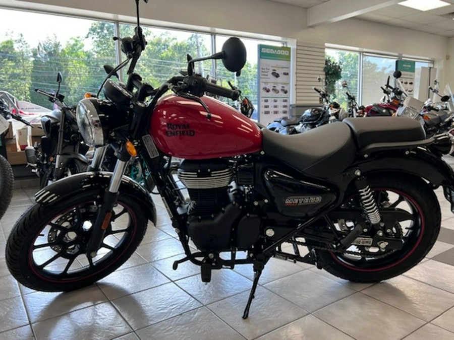 2023 Royal Enfield Meteor 350 Fireball Red