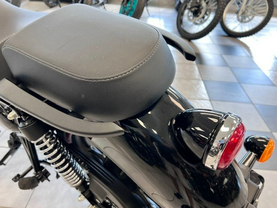 2023 Royal Enfield Meteor 350 Fireball Red