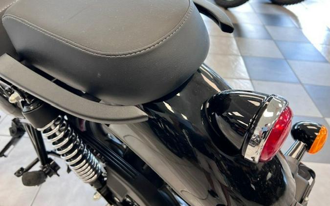 2023 Royal Enfield Meteor 350 Fireball Red