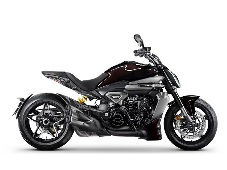 2026 Ducati Xdiavel V4 Black Lava - 7341