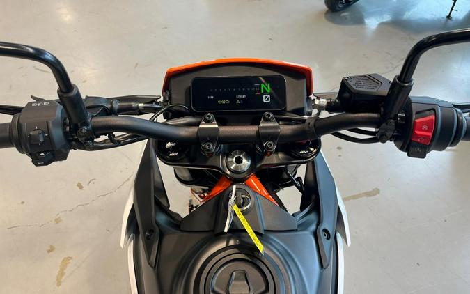 2026 KTM 390 SMC R