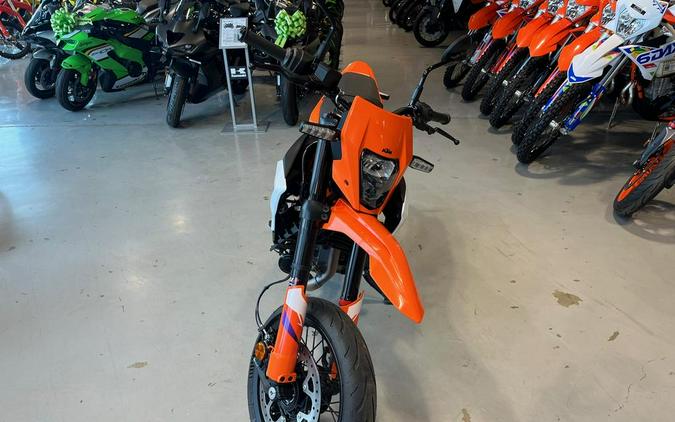 2026 KTM 390 SMC R