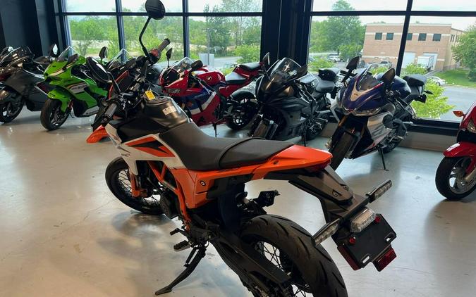 2026 KTM 390 SMC R
