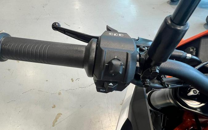 2026 KTM 390 SMC R