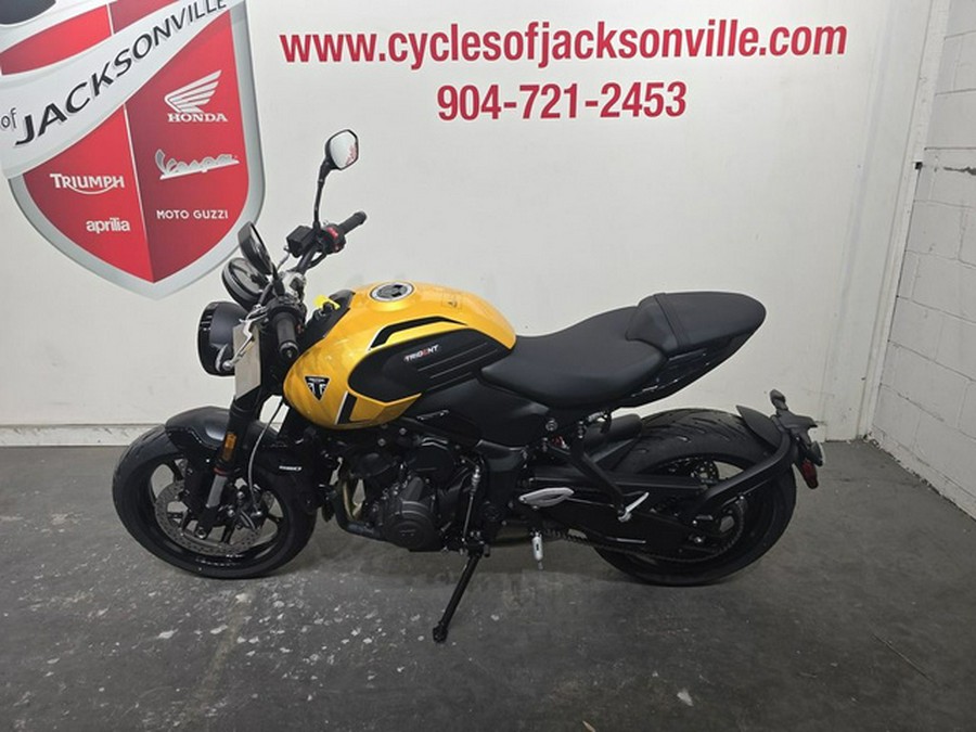 2026 Triumph Trident 660 Cosmic yellow