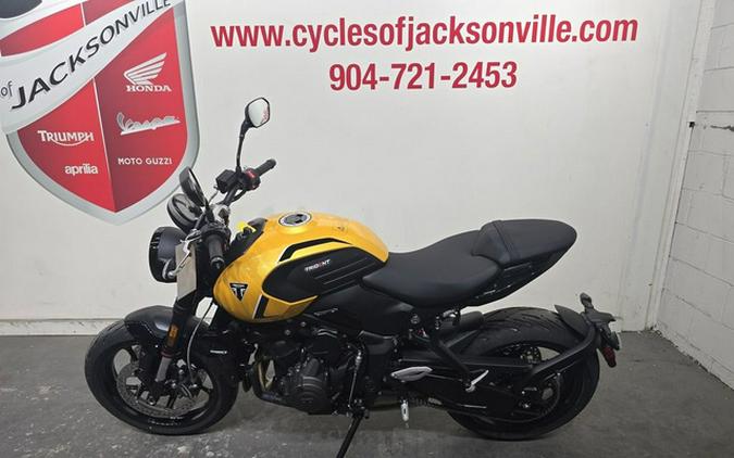 2026 Triumph Trident 660 Cosmic yellow