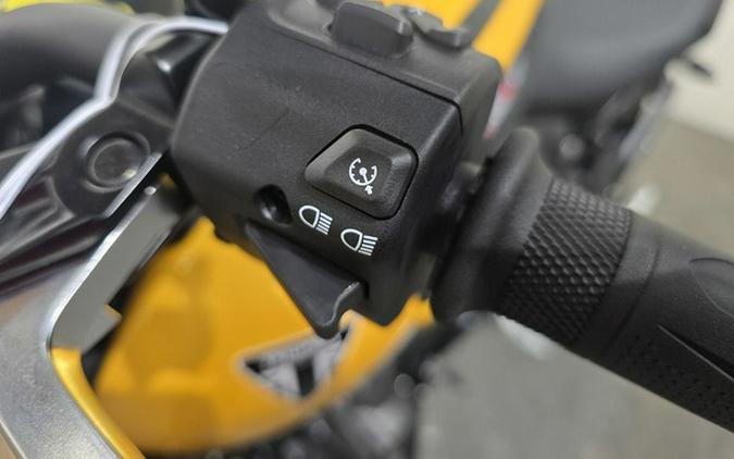 2026 Triumph Trident 660 Cosmic yellow