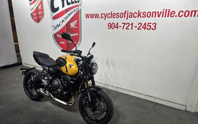 2026 Triumph Trident 660 Cosmic yellow