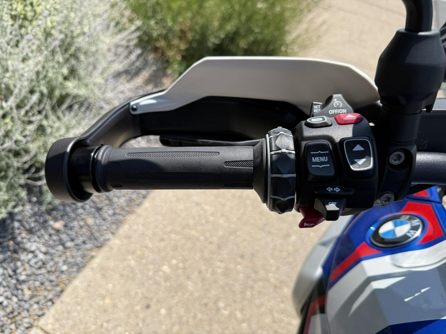 2025 BMW Motorrad R 1300 GS Racing Blue Metallic