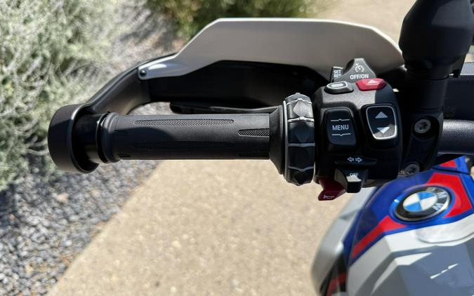 2025 BMW Motorrad R 1300 GS Racing Blue Metallic