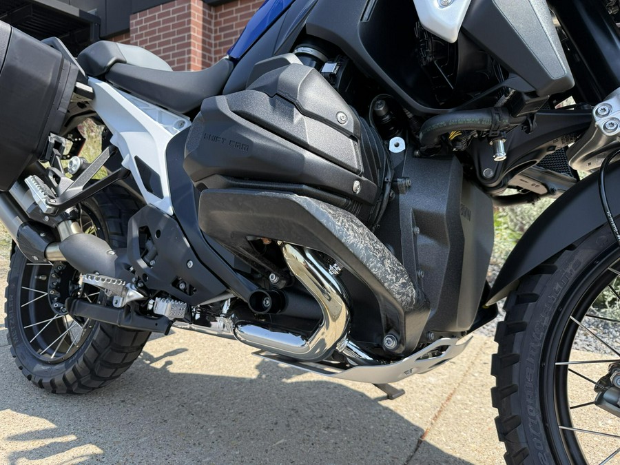 2025 BMW Motorrad R 1300 GS Racing Blue Metallic