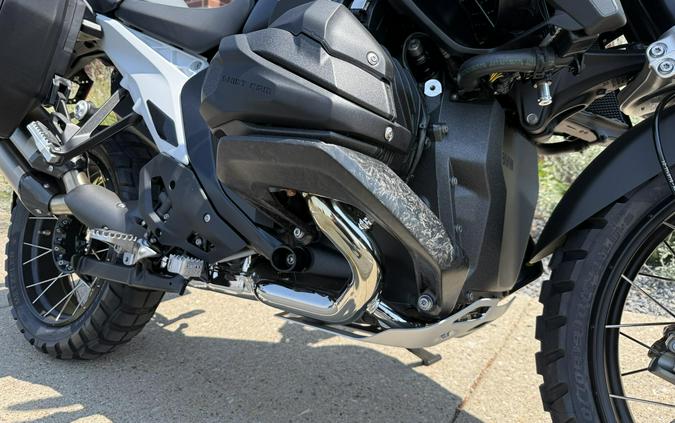 2025 BMW Motorrad R 1300 GS Racing Blue Metallic