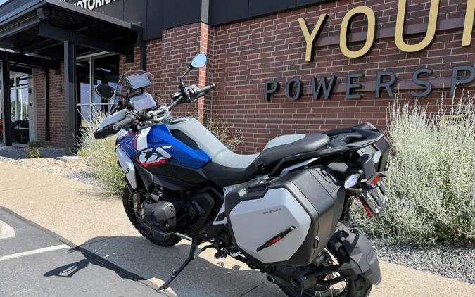 2025 BMW Motorrad R 1300 GS Racing Blue Metallic