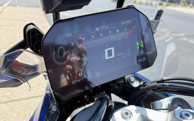 2025 BMW Motorrad R 1300 GS Racing Blue Metallic