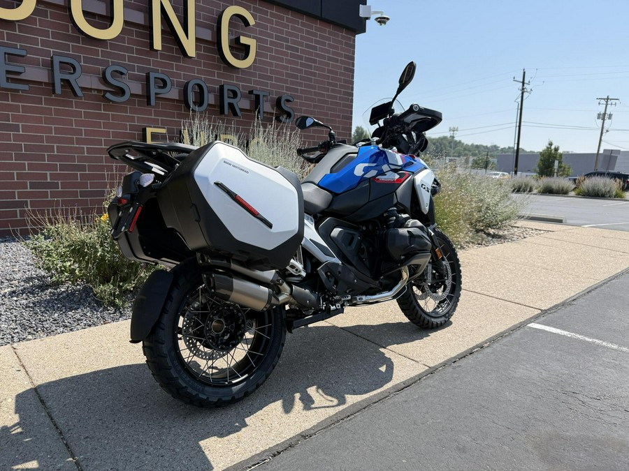 2025 BMW Motorrad R 1300 GS Racing Blue Metallic