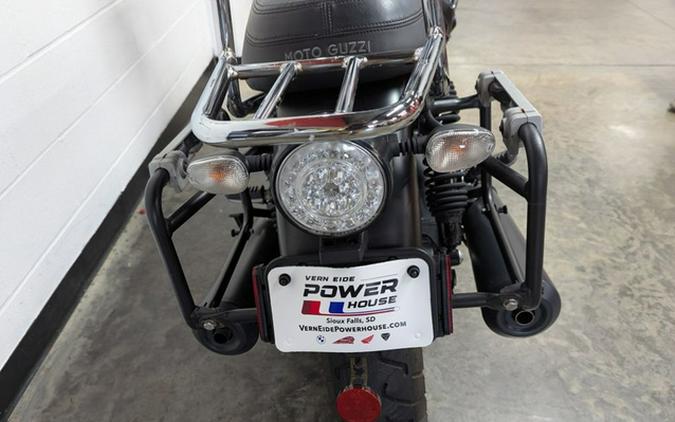 2021 Moto Guzzi V7 Stone E5