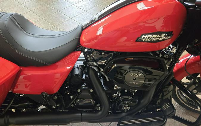2026 Harley-Davidson® Road Glide® Blood Orange Black Trim