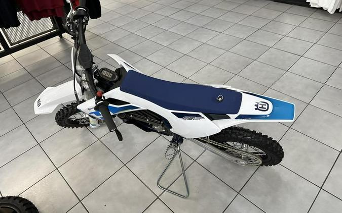 2024 Husqvarna® EE 5